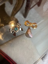 2 Vintage Coro Signed Tied Bow Brooch Pins Aqua Rhinestone &amp; Agate Goldtone - £38.77 GBP