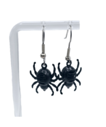 Black Spider Dangle Earrings French Hook Wire Women Halloween Spooky Fun... - $133.33 MXN