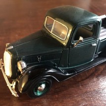 Vintage 1937 Ford Pickup 1:24 Scale Diecast truck #68061 Green Black - $16.82