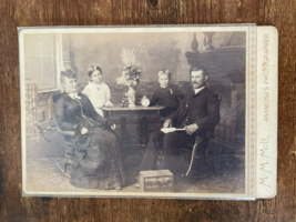 Vintage Cabinet Card. Family at dinner table by M.M. Motts in Anamosa, Iowa - £14.80 GBP