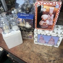 Lot of  5 Vintage Salt &amp; Pepper Shakers In Original Boxes - £23.97 GBP