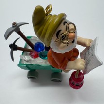 Disney Enesco Snow White and the Seven Dwarfs Mine Jewels Ornament - $240.40 MXN
