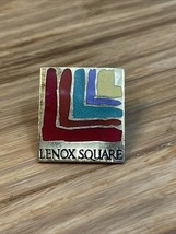 Lenox Square Atlanta Georgia Mall Lapel Hat Pin Travel Souvenir KG JD - €8,47 EUR