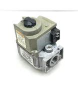 Honeywell VR8205S2288 Furnace Gas Valve  in and out 1/2&quot; used #G546 - $70.13 CAD