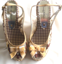 Beverly Feldman Floral/Bow Mesh, Straw Wedge Sandals/Shoes Size 8M - $64.35