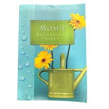 NIV Moms Devotional Bible New International Version Zondervan Publication - $324.36 MXN