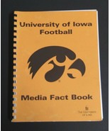 University of Iowa Hawkeyes Football Media Press Guide Fact Book 2005 (1... - £23.75 GBP