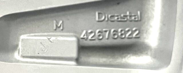 42676822 NEW OEM Silver Wheel 17' for 2022-2023 CHEVY BOLT EUV Item image 4