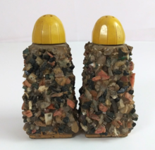 Vintage Rock Art Black Hills SD South Dakota Glass 3.5" Salt & Pepper Sh... - $13.57 Vintage Rock Art Black Hills SD South Dakota Glass 3.5" Salt & Pepper Sh... - $13.57