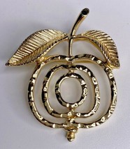 Vintage Sarah Coventry Gold Tone Apple Pin Brooch Open Woven  A1-10 - £10.41 GBP