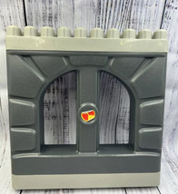 Mega Bloks Giant Adventure Medieval Play Castle Window Replacement Block READ - $17.03