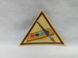 Vintage Girl Scouts Art Embroidered Iron On Patch 2&quot; - £5.43 GBP