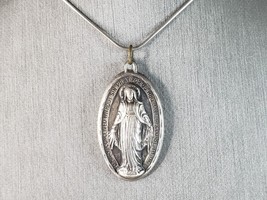 Religious Vintage Estate Sterling Silver Mary Pendant Necklace CREED 13.... - £78.85 GBP
