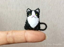 Miniature Tuxedo Cat, Tiny Felt Black White Kitten, Handmade Kitty, Felted Toy - £9.43 GBP