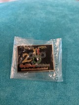 Walt Disney World Resort in Florida Pin 2000 Celebrate the Future Hand i... - £9.34 GBP