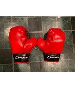 1 Pair of Stats Kid&#39;s Boxing Gloves (Small) *New/Unused* a1 - $16.39 CAD