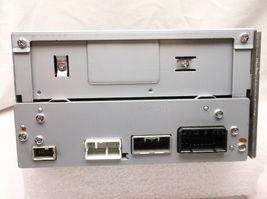 06-08 HONDA PILOT EX-L 4WD/  RADIO/AM-FM/AUDIO/RECEIVER //6 CD/W/NAVIGATION image 4