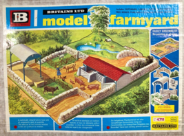 Vintage Britains Model Farmyard Set 4711 Open Box Contents Sealed Some Wear Read - £118.69 GBP