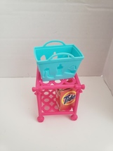 Barbie Glam Laundry Room Basket Soap and Stand - €8,58 EUR