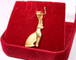 Egyptian Jewelry Pharaonic Holy Cat 18K Yellow Gold Charm Pendant 1.5 Gr - $272.11