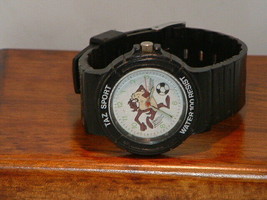 Pre-Owned Boy’s Armitron Tasmanian Devil 2200-53-59 Analog Watch - £10.06 GBP