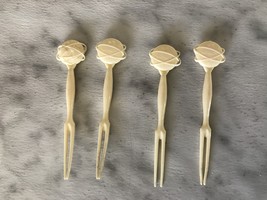 Vintage 1963-64 NY Worlds Fair 4 Plastic Cocktail Forks With Unisphere  - $4.00