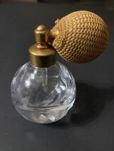 Antique Vintage Etched Crystal Atomizer Parfum Bottle Original - $547.83 MXN Antique Vintage Etched Crystal Atomizer Parfum Bottle Original - $547.83 MXN