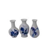Set of 3 Vintage Mini Porcelain Blue &amp; White Floral Asian Vases Made in ... - $40.27 CAD