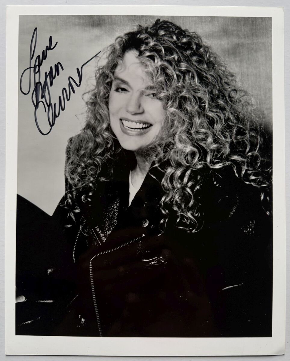 Dyan Cannon Signed Autographed Glossy 8x10 Photo - $49.99