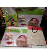 Christmas Mix Lot 2ea Gift Boxes 5.75&quot;x8&quot;x8.75&quot; 2ea Gift Bags Dog Snowfl... - £5.53 GBP