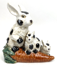 Vintage Bunny Rabbit Babies Carrot Majolica Large Pottery Glazed 9x9 Cen... - $125.00