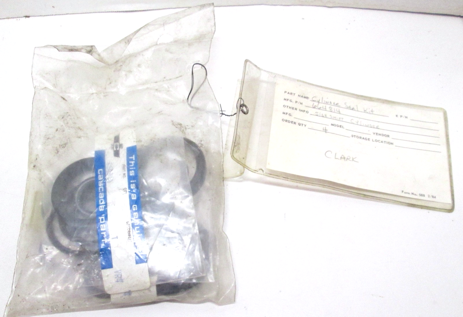 New Old Stock Genuine Cascade 664814 Seal Kit - Sideshift Cylinder - $42.74