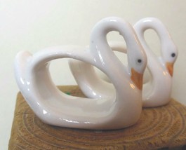 Vintage Ceramic Swan Napkin Holder Set of 2 Made in Taiwan - £9.55 GBP