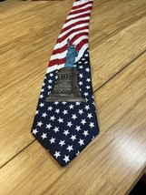 Steven Harris Hand Made American Flag Statue Of Liberty USA Men&#39;s Neck T... - $278.20 MXN