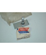 Yamaha Snowmobile NOS Engine Mounting Bolt Bracket Part# 807-21482-00 - $214.82 MXN