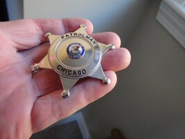 Chicago police  department patrolman police   badge bx #16 - $2,474.55 MXN