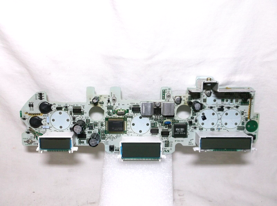 01-02 VOLVO S40/V40  SPEEDOMETER/MAIN CIRCUIT BOARD - $4.20