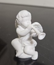 Avon Nativity Collectibles Cherub Angel Playing Horn Porcelain Bisque Figurine - £11.65 GBP
