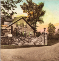 c1925 Catamount Tavern Gate Old Bennington Vermont VT Hand Colored Postcard - £10.38 GBP