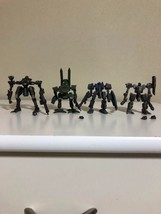 SQAURE Front Mission Trading Arts figure Lot of 4 - £71.78 GBP