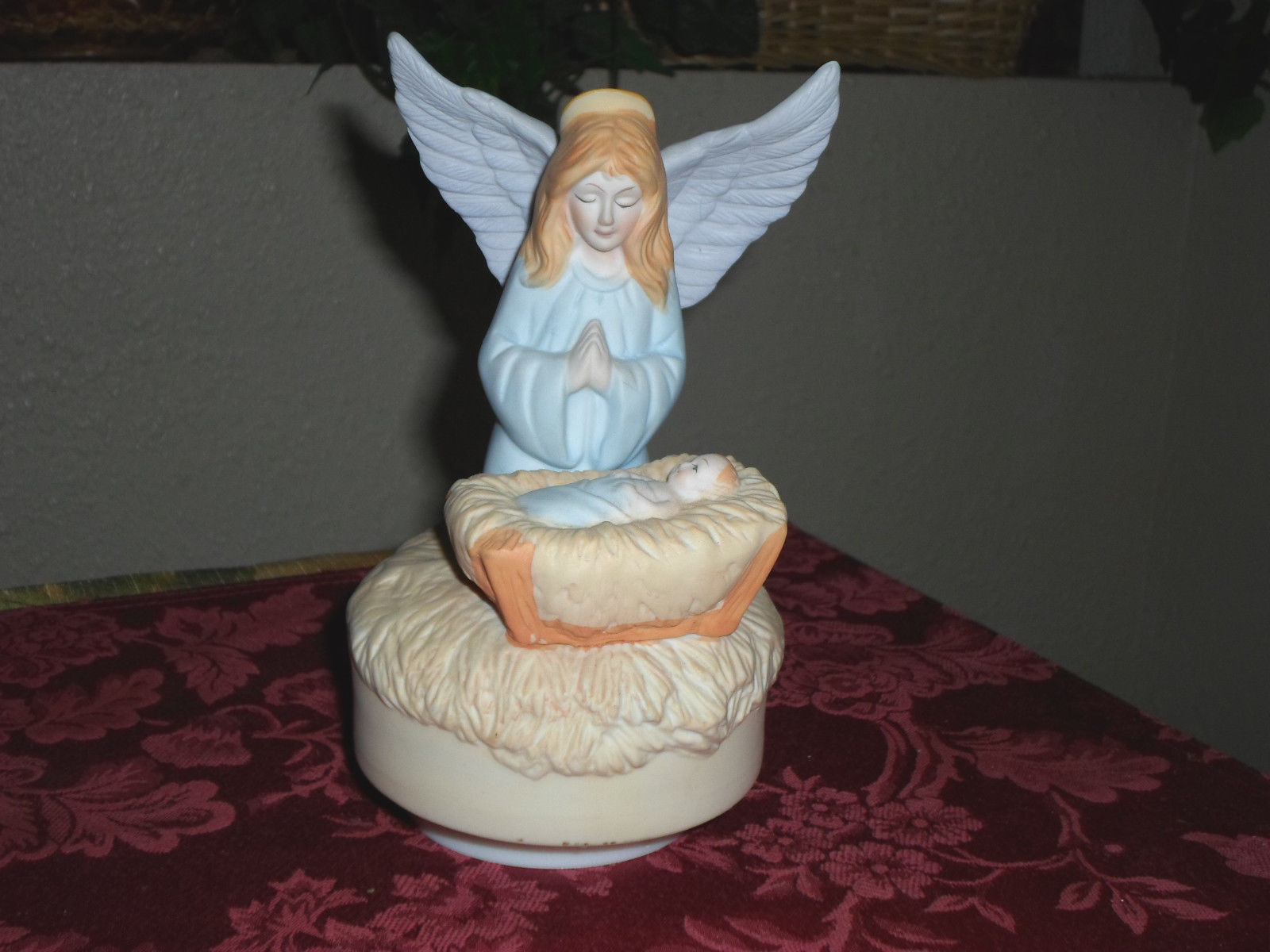 Christmas Angel "O Holy Night" Music Box - 1980's - $15.99