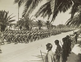 French Soldiers Marching Victory Tunis Tunisia 1943 8x10 World War II WW2 Photo - £6.88 GBP