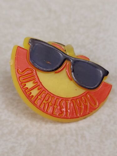 Summerfest 1990 Vintage Plastic Pin Pinchback Milwaukee Collectable  - $14.65