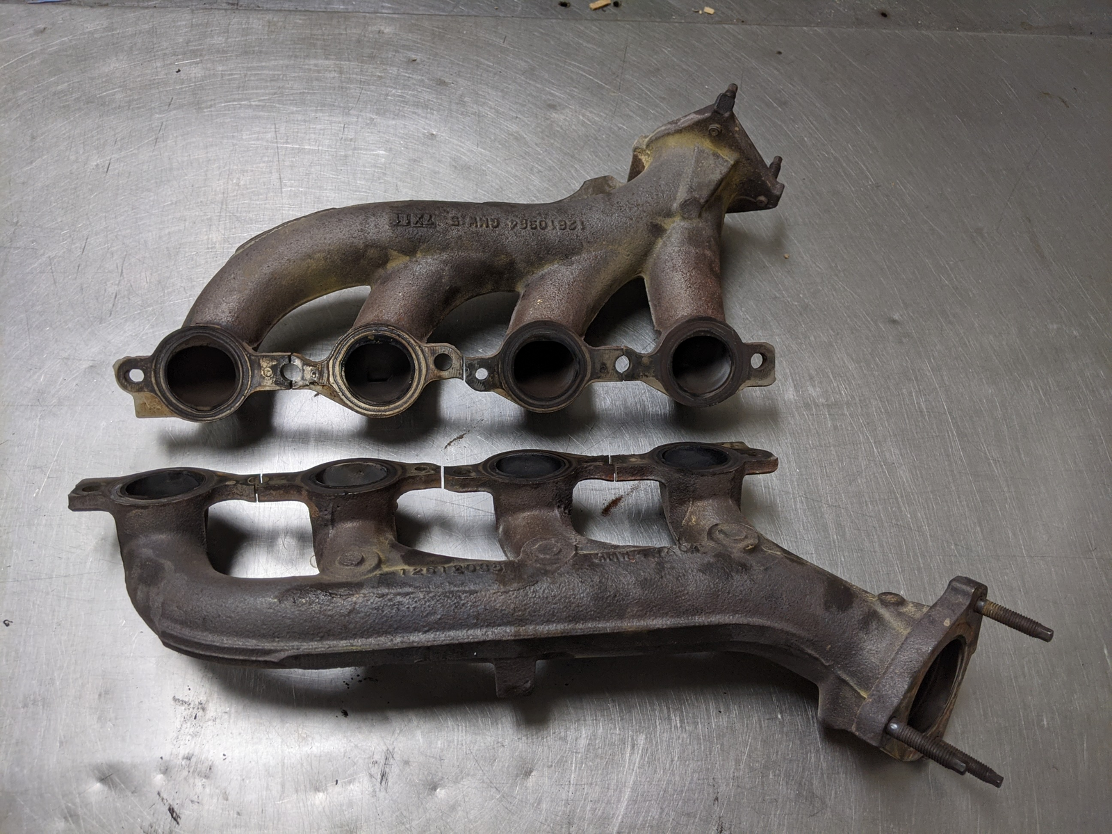 Exhaust Manifold Pair Set For 03-20 Chevrolet Express 3500  6.0 12610964... - $128.65
