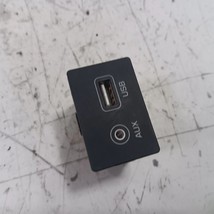 Hyundai Tucson  USB Plug In Hub Port  2019 2020 2021 - £50.06 GBP