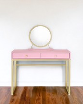 42" Pink Mirrored Two Drawer Dresser - $7,292.35 MXN