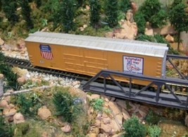 HO Scale: Tyco Union Pacific 50&#39; Box Car #30061; Vintage Model Railroad Train - £15.19 GBP