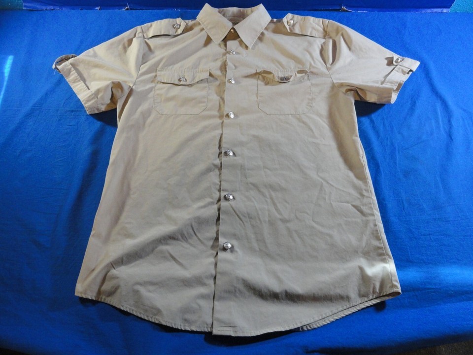 BOYS SCOUTS KHAKI TAN BUTTON UP UNIFORM SHORT SLEEVE OUTDOOR SHIRT ADULT L - $22.94
