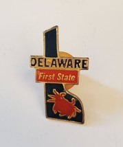 Delaware &quot;First State&quot; Vintage Collectible Souvenir Lapel Hat Pin on Card - £15.71 GBP