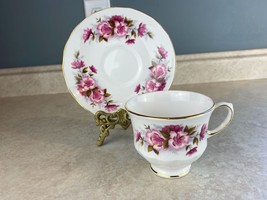 Queen Anne Full Bloom Blossoms Fine Bone China Tea Cup And Saucer Set - $11.79
